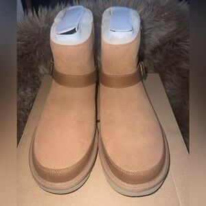 UGG W Classic Mini Bellina Belted Size 8